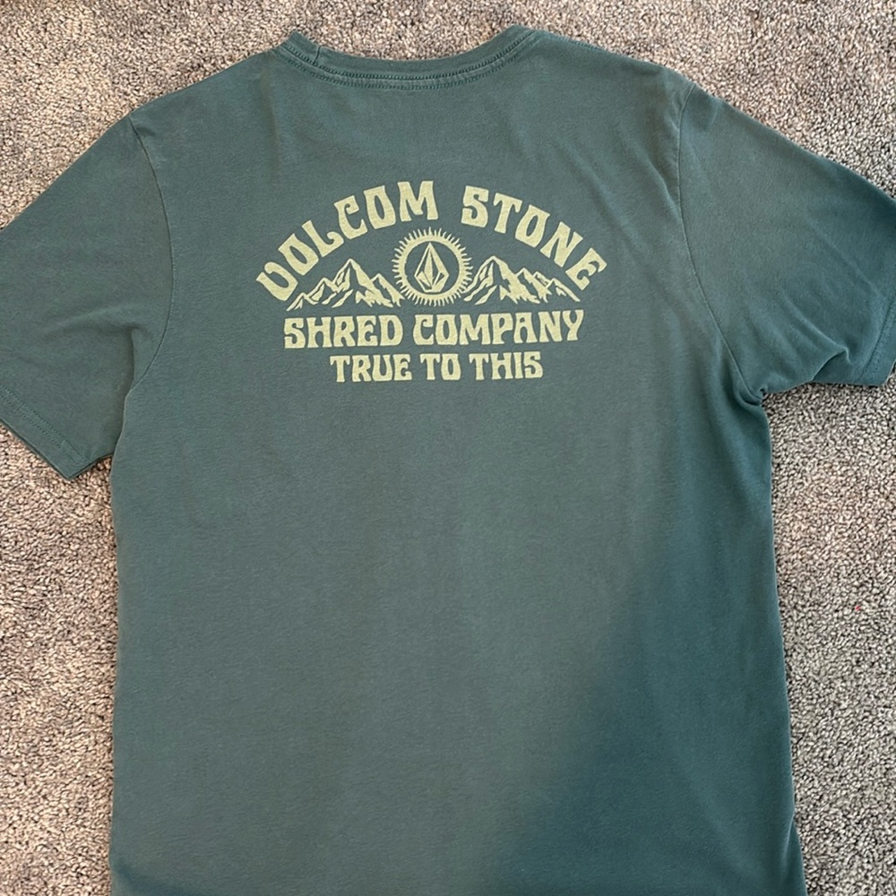 Volcom shirt